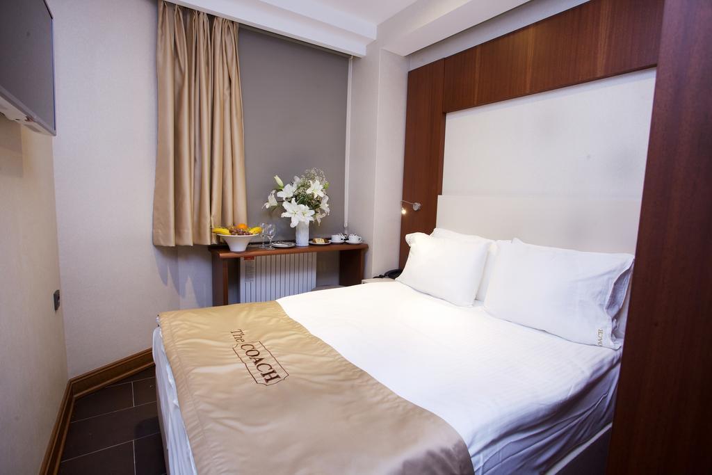 The Coach Hotel Istanbul Room photo