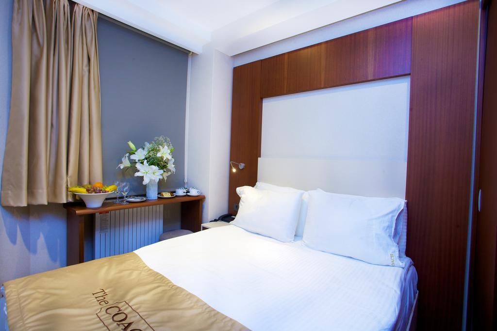 The Coach Hotel Istanbul Room photo
