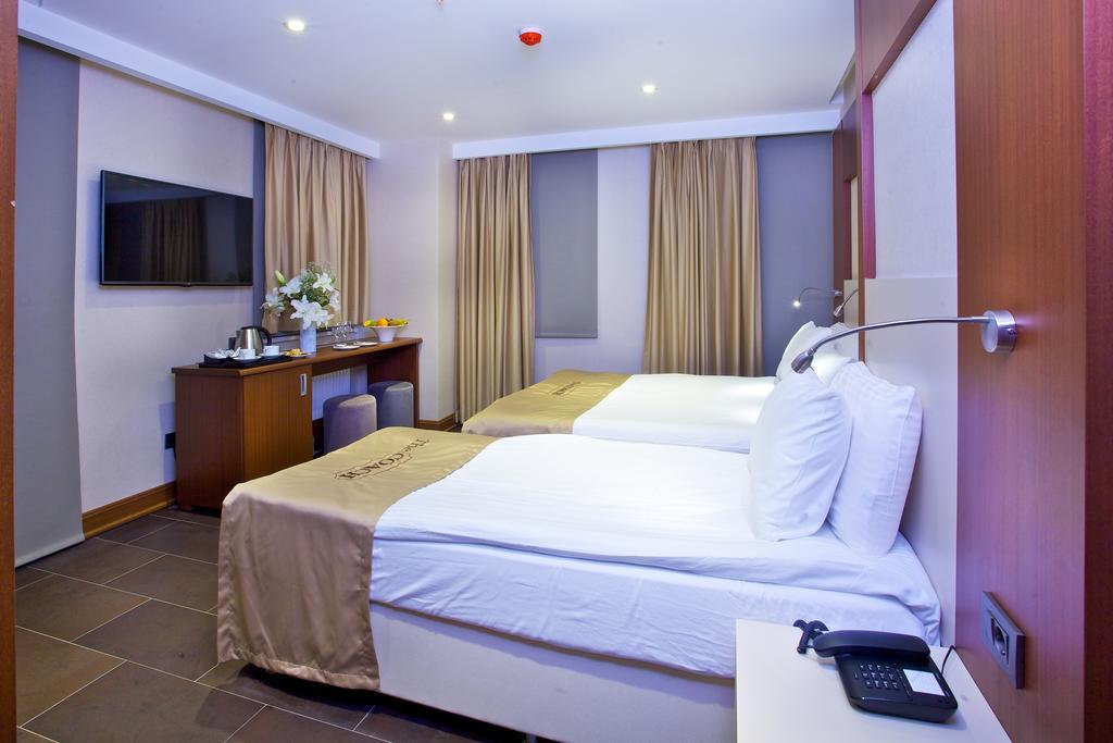 The Coach Hotel Istanbul Room photo